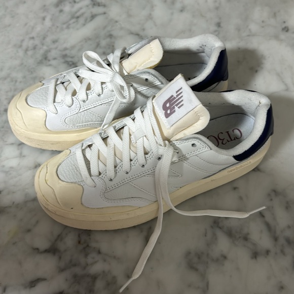 New balance ct302 I only used it once - Picture 3 of 4